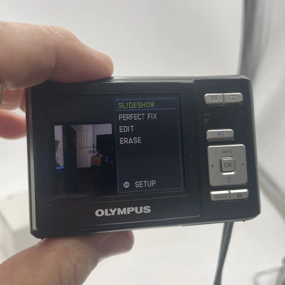 Olympus T-100 12.0MP Digital Camera 3X Zoom+New Battery-TESTED